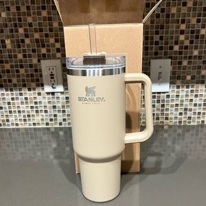 Stanley 40oz Adventure Quencher Travel Tumbler